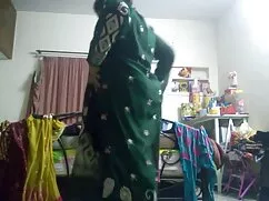 বাস্তবতা বাড়ীতে প্র ...
